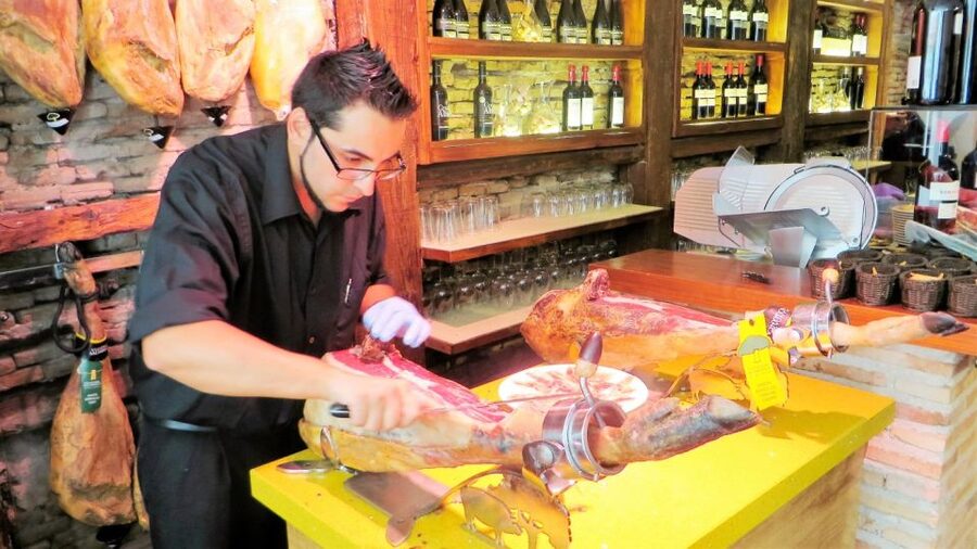 Madrid: Iberico Ham and Spanish Wine Small-Group Food Tour - Why Iberian ham makes a good Madrid food lesson