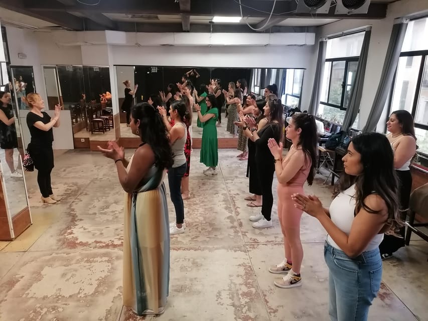 Madrid: Latin Dance & Salsa Class Experience - What the 1 to 1.5-hour lesson feels like