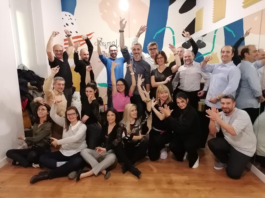 Madrid: Latin Dance & Salsa Class Experience - Meeting at Mercado de Antón Martín