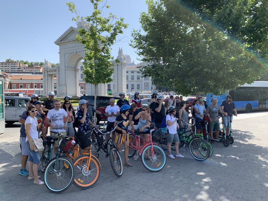 Madrid: Literary Quarter & Retiro Park Electric Bike Tour - Why this two-hour route works so well