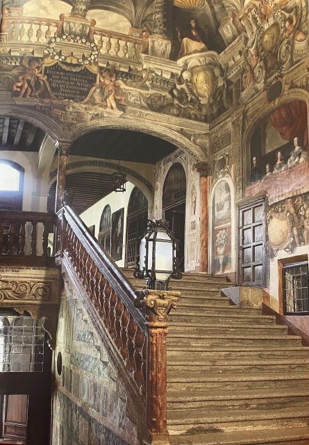 Madrid: Monastery of Descalzas Reales Tour with Tickets - The choir and the monastery as a living convent