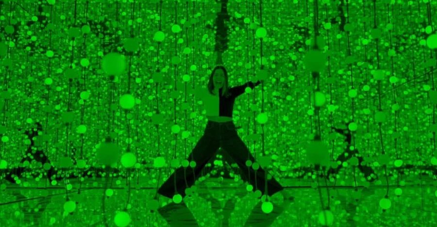 Madrid: Museo de la Luz Entry Ticket - The Mirror Room and Photo Stops