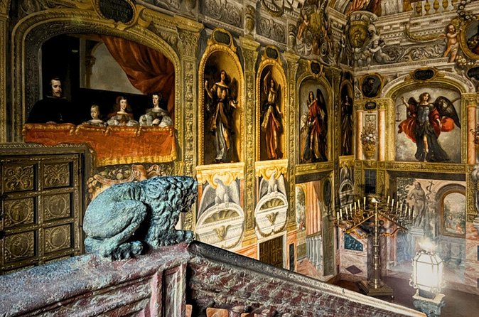 Madrid Mysteries & Legends Private Tour - Círculo de Bellas Artes and the final palace