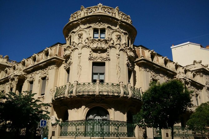 Madrid off the Beaten Path: Private Walking Tour (Customizable) - How much walking should you expect?
