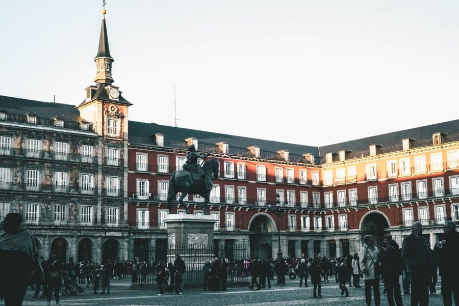 Madrid: Old Town, Poets District, and Royal Palace Tour - Who will enjoy this Madrid walking tour?