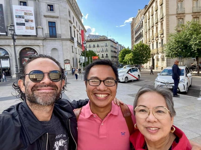 Madrid: Old Town, Poets District, and Royal Palace Tour - Teatro Español and the squares of central Madrid