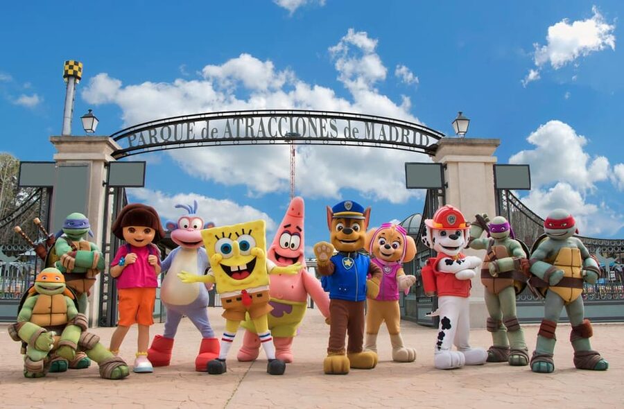 Madrid: Parque de Atracciones de Madrid Entry Ticket - The Walking Dead Experience costs extra