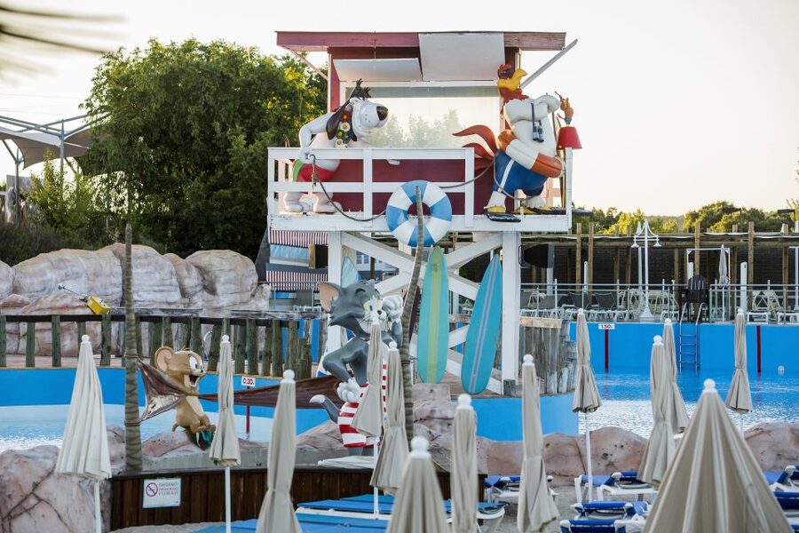 Madrid: Parque Warner Beach Entry Ticket - Getting there from Madrid by road or train