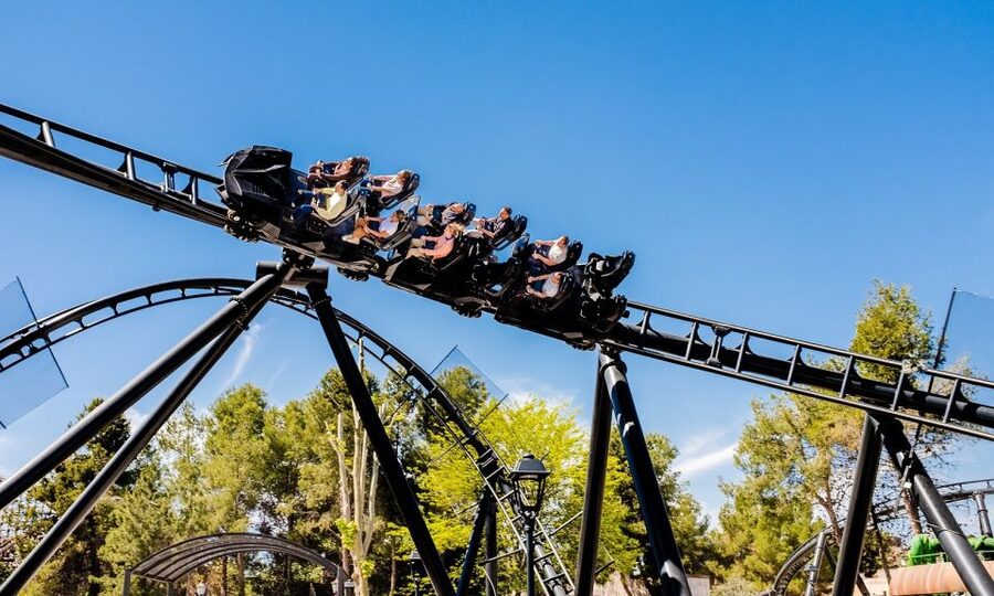 Madrid: Parque Warner Ticket and Roundtrip Transportation - Six hours can feel short on a crowded day
