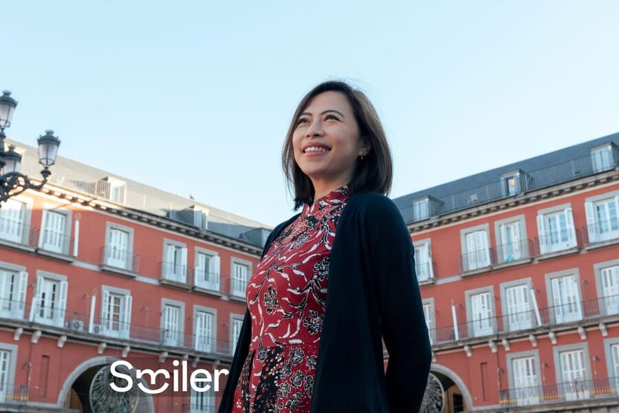 Madrid: Photoshoot in Plaza Mayor - Working with Paula, Josemi, Jose, and the photography team