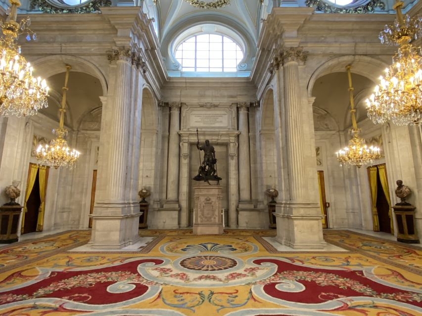 Madrid: Prado Museum and Royal Palace Tour - Private transport from the Prado to the Royal Palace