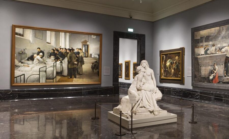 Madrid: Prado Museum Guided Tour With Fast Access - Why the headsets and tablet can help