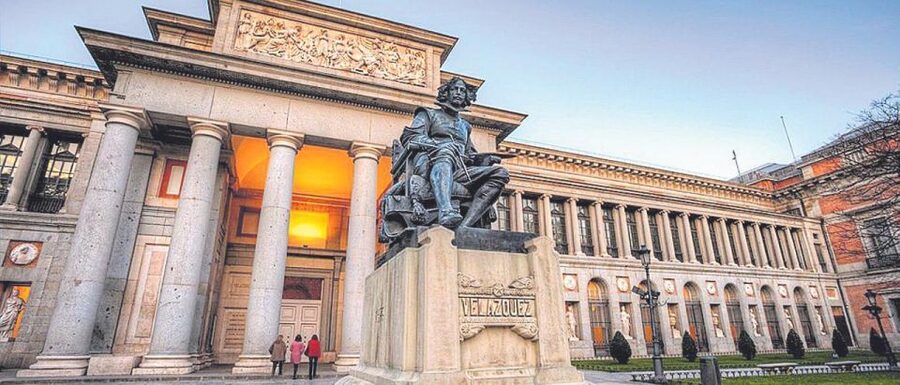 Madrid: Prado Museum Guided Tour with Ticket - Goya’s Royal Portraits and Changing Spain