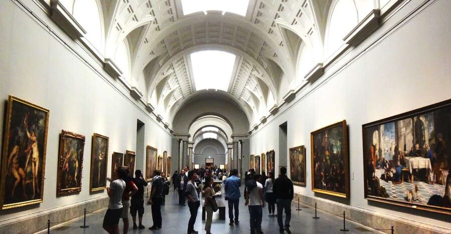 Madrid: Prado Museum & Royal Palace Private Tour w/ Tickets - Walking Through Madrid to the Royal Palace