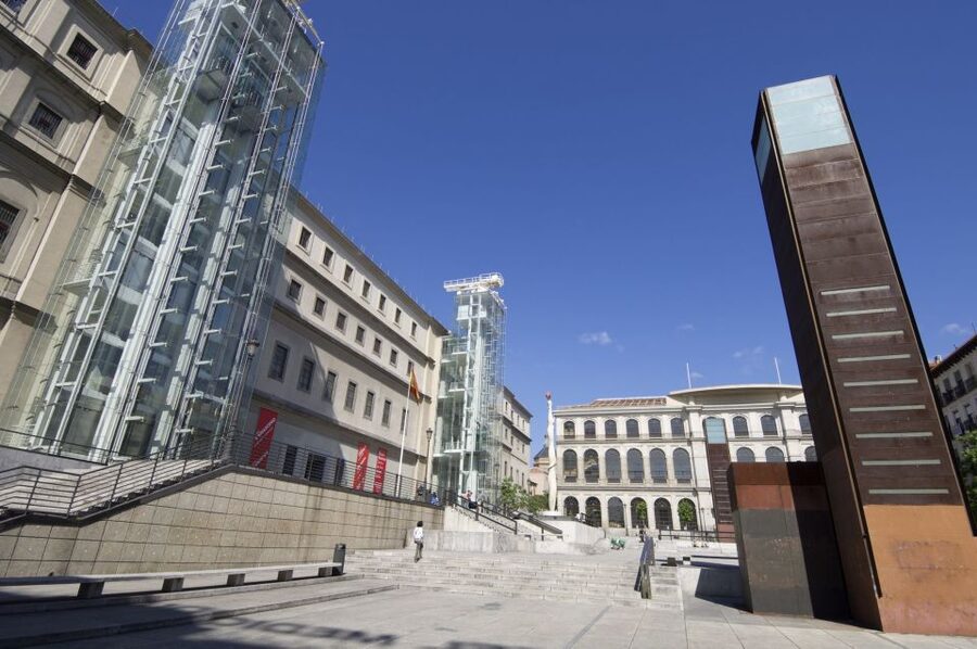 Madrid: Prado & Reina Sofía Museums Guided Tour - The 45-minute walk to the Reina Sofía