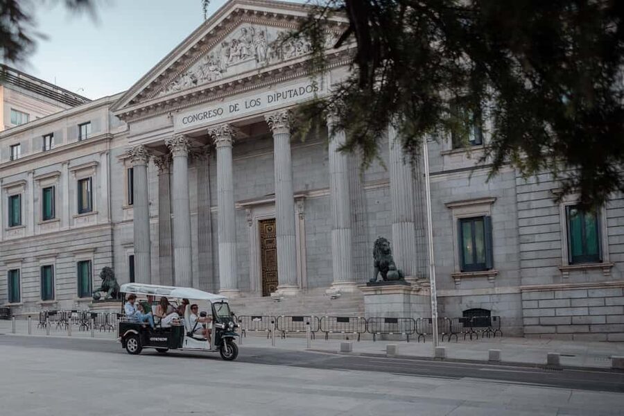 Madrid: Private City Tour by Eco Tuk Tuk - Key points about the Madrid Eco Tuk Tuk tour
