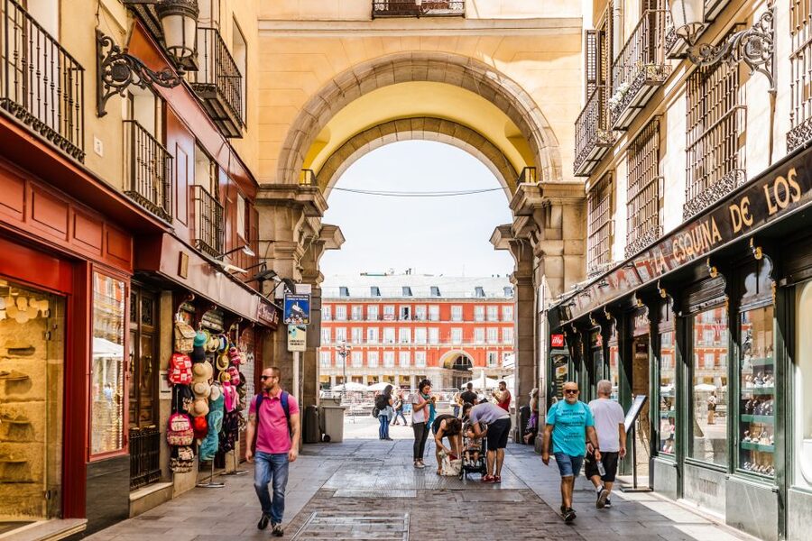 Madrid: Private Custom Experience with a Local, Icons & Gems - Should you book the Madrid private custom experience?