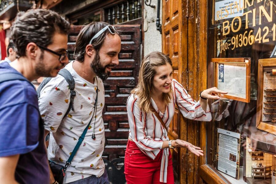 Madrid: Private Custom Experience with a Local, Icons & Gems - Booking tips for a better custom route