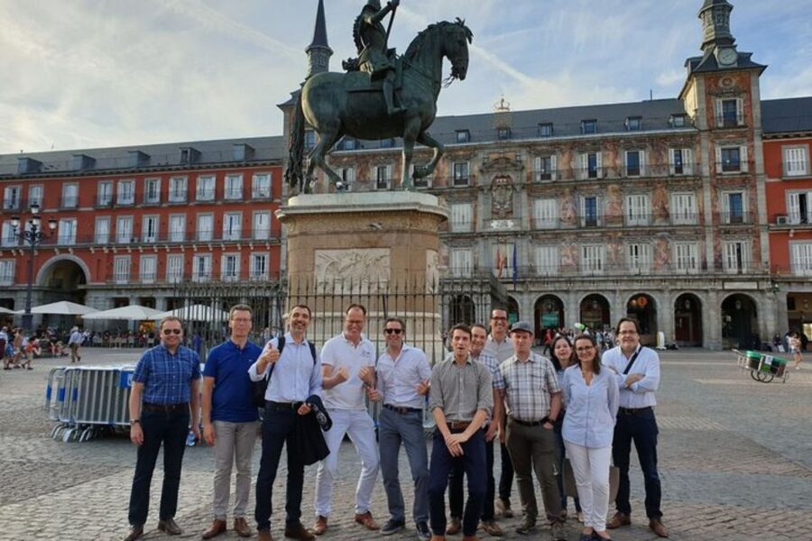 Madrid: Private custom tour with a local guide - Food advice without a meal included