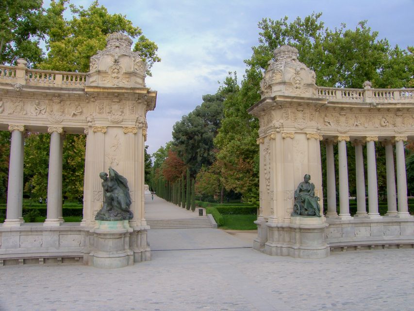 Madrid: Private Customized Walking Tour with a Local Host - Is two hours enough, or should you book six?