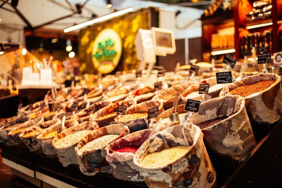 Madrid: Private Food Tour – 10 Tastings with Locals - Guides Julián and Mateo can shape the day