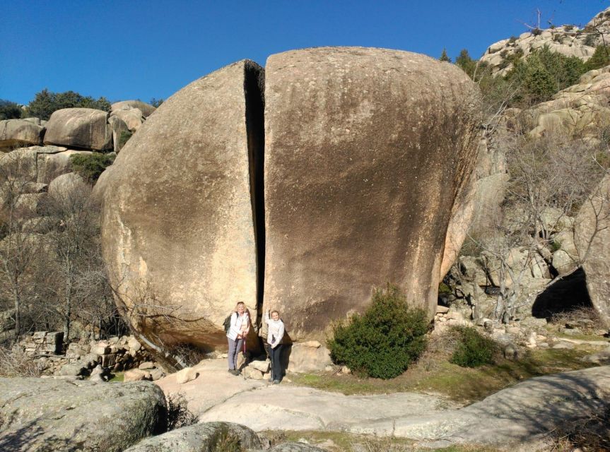 Madrid: Private Hiking Tour in La Pedriza NP with Transport - Picnic time and the practical limits