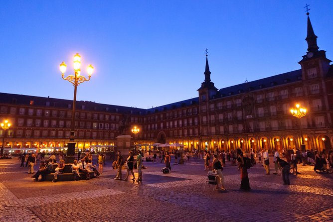 Madrid Private Night Walking Custom Tour with Tapa and a Drink - Meeting your guide at your hotel