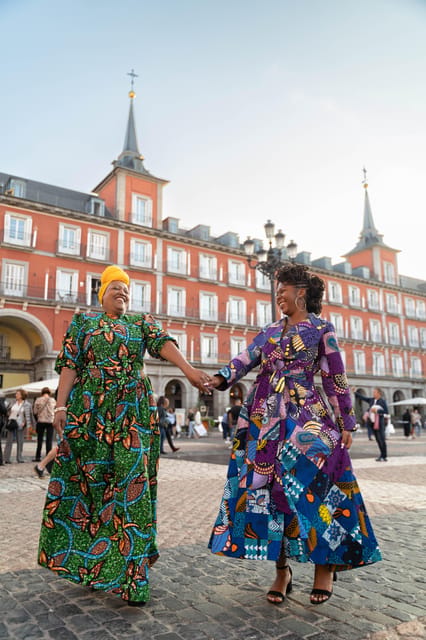 Madrid: Private Photo Tour with a Professional Photographer - A one-hour portrait walk through Madrid