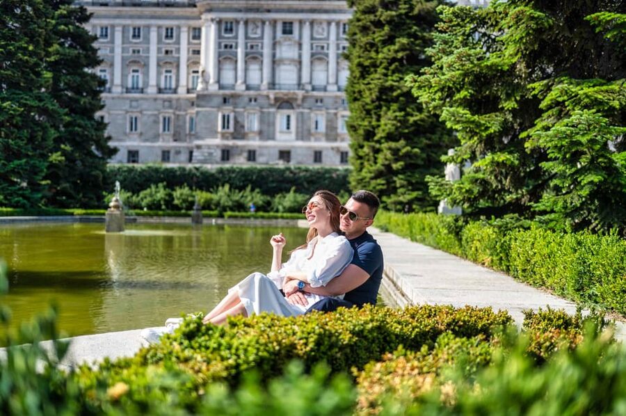 Madrid: Private Photoshoot with a Professional Photographer - What the photographer adds to the experience