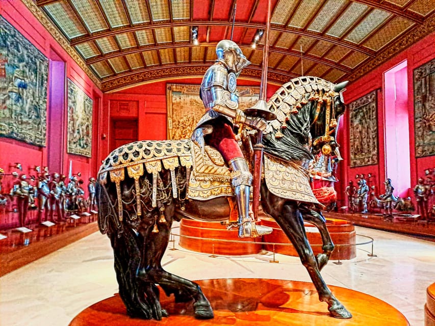 Madrid Private tour: Royal Palace & Cathedral & Old city - What a private guide adds to the experience