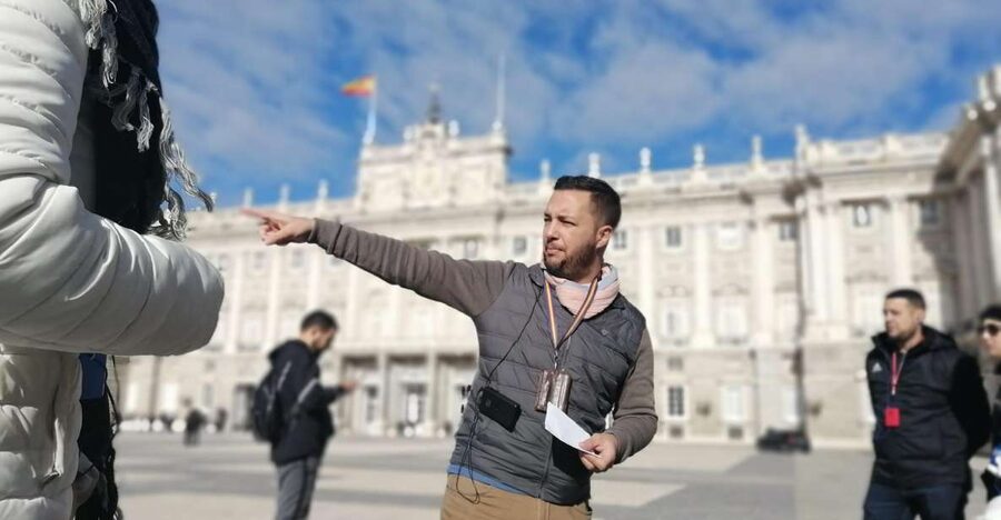 Madrid: Private Walking tour 2,5 hours or 5 hours - Madrid’s story begins in the old center