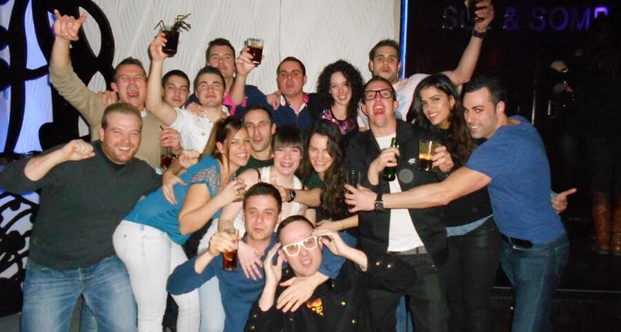 Madrid: Pub Crawl Madrid Running since 2005 Bar Exploration - The practical side of staying with the group