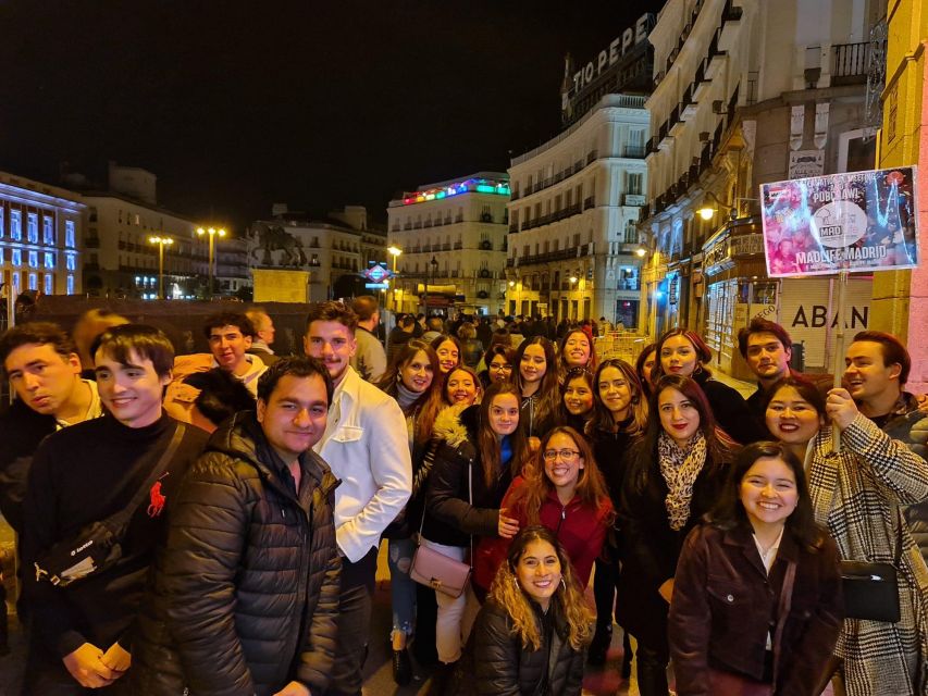 Madrid: PUBCRAWL Ruta de Bares y Fiesta por Madrid - The local bar and the route’s flexible third stop