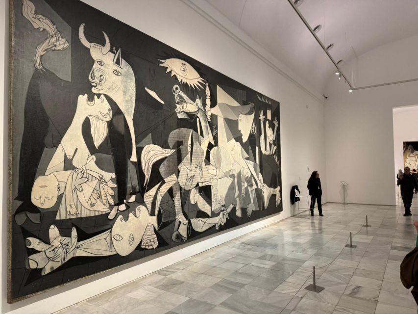 Madrid: Reina Sofia and Prado Museum Tickets and Guided Tour - The Reina Sofía and Picasso’s Guernica