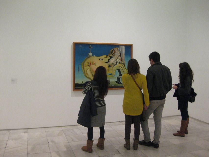 Madrid: Reina Sofía Museum Private Guided Tour - Skipping the line and getting oriented