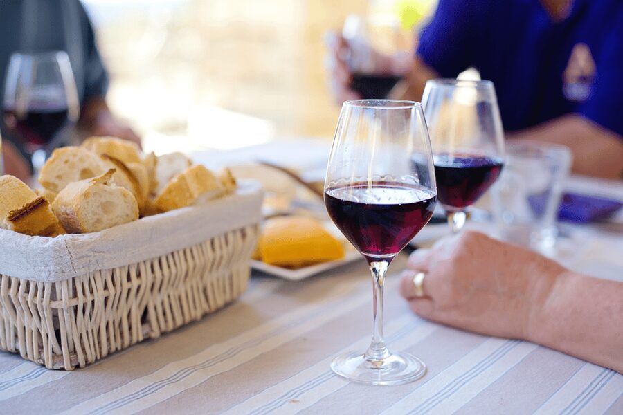 Madrid: Retiro Park Guided Tour and Tapas Tasting - Starting at Puerta de la Independencia
