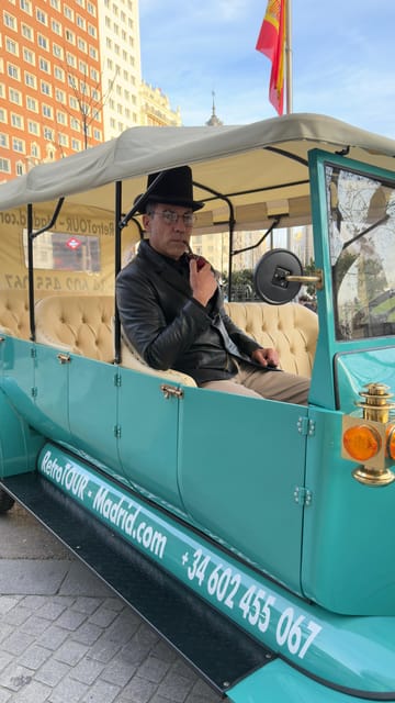 Madrid Retro Tour 120 min, old town, modern Madrid + surprise destination - Why the private format matters