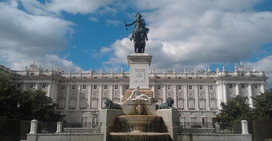 Madrid: Royal Palace and Almudena Cathedral Small-Group Tour - Why this two-sight route works in Madrid