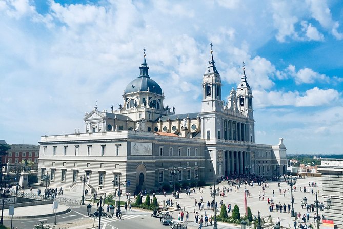 Madrid Royal Palace and Prado Museum Private Tour with Transfers - Booking details that affect your day