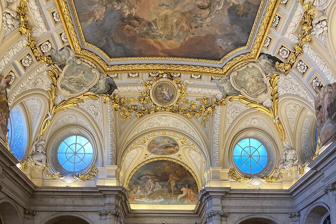 MADRID: Royal Palace and Prado Museum with transportation included - The private ride from the Prado to the Palace