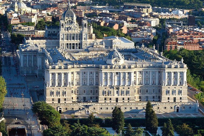 Madrid Royal Palace Entry Ticket - Crowds, comfort, and the best way to pace yourself