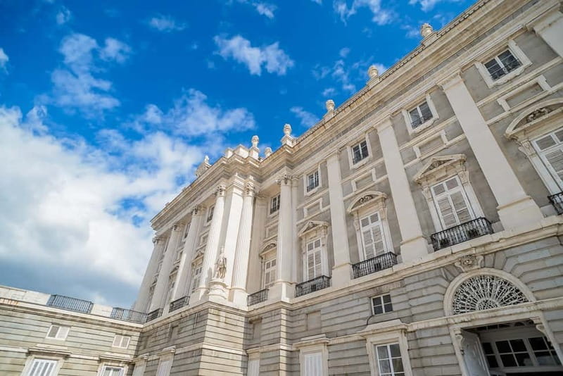 Madrid: Royal Palace Expert Guided Tour with Skip-the-Line - A guide’s humor makes a formal palace easier to enjoy