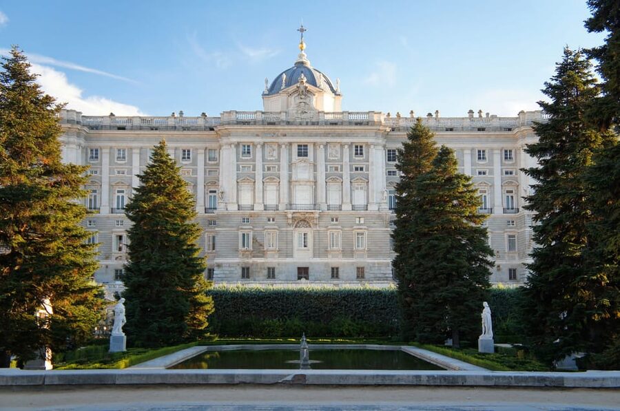 Madrid: Royal Palace Guided Tour with Skip-the-Line Entry - Should you book Madrid’s Royal Palace guided tour?