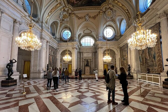 Madrid: Royal Palace Guided Tour with Skip the Line Ticket - What you actually see inside Madrid’s Royal Palace