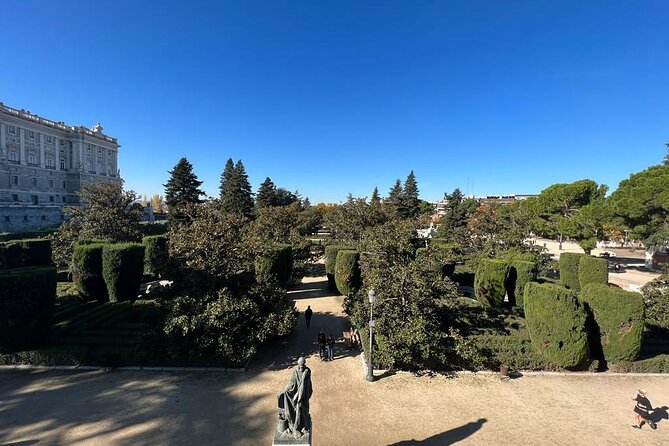 Madrid: Royal Palace Guided Tour with Skip the Line Ticket - What makes the $43.53 price worthwhile