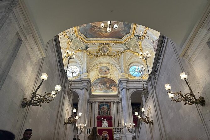 Madrid: Royal Palace Guided Tour with Skip the Line Ticket - Is this a good choice for families?
