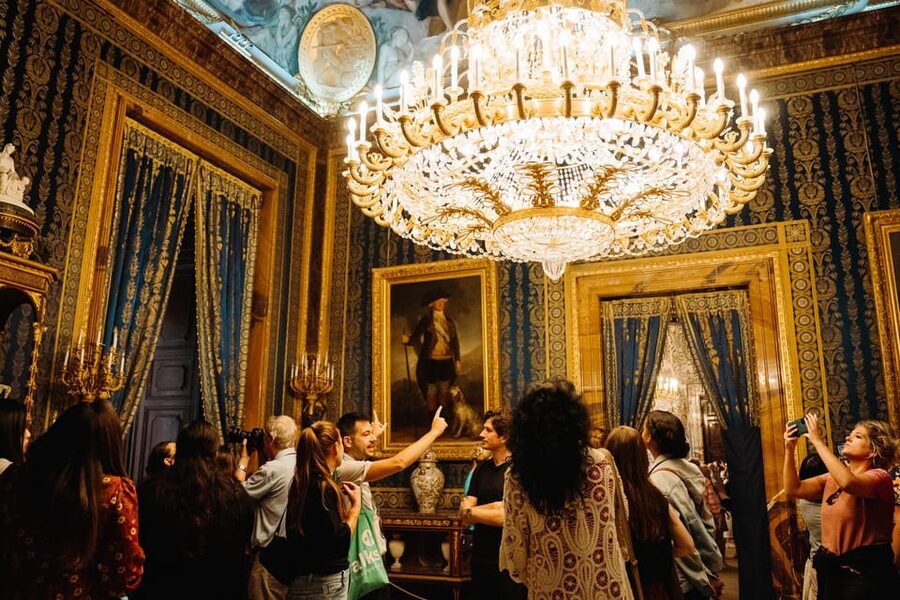 Madrid: Royal Palace, Prado Museum & Historic Center Tour - Practical limits inside the museums