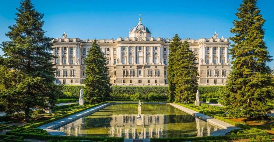 Madrid Royal Palace & Prado Museum + hotel pick-up & tickets - Starting with Madrid’s Royal Palace