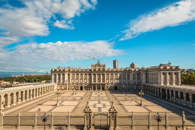 Madrid Royal Palace Private Tour with Skip-the-line Ticket - Accessibility and practical comfort