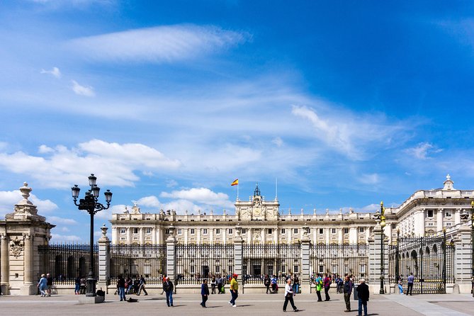 Madrid Royal Palace Professional Guided Tour with Skip the Line - Tiepolo’s frescoes and the Royal Armory